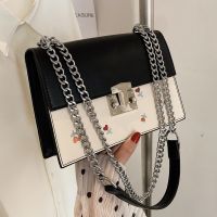 Fashion Embroidered Chain Shoulder Bag main image 1