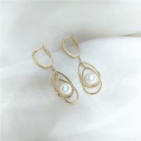 Korean Golden Geometric Pearl Earrings main image 4
