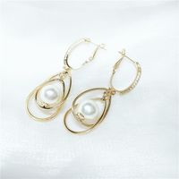 Korean Golden Geometric Pearl Earrings main image 5