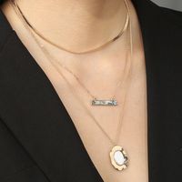 Ovale Mehrschichtige Halskette Aus Reinweißer Flacher Perle main image 4