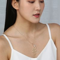 Fashion Diamond-studded Snake Pendant Necklace main image 4
