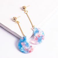 Fashion Moon Shaped Earrings main image 3