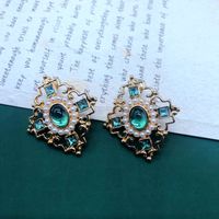 Fashion Heart-shape Pearl Emerald Earrings Wholesale sku image 5
