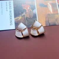 Retro Geometric Shell Bow Square Flower Earrings sku image 3