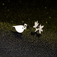 Simple Bird Flower Asymmetrical Alloy Earrings Wholesale main image 3