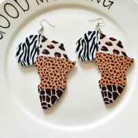 Retro Contrast Color Wooden Earrings main image 3
