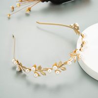 Baroque Metal Leaf Flower Pearl Headband main image 4