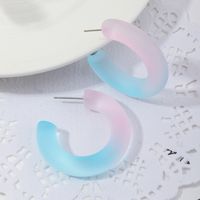 Fashion Gradient Color C-shaped Resin Earrings main image 4