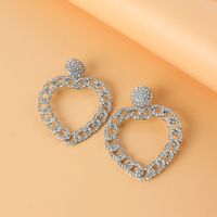 Retro Alloy Diamond Heart-shaped Chain Earrings main image 4