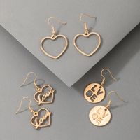 Lindo Conjunto De Aretes Con Letras Huecas Geométricas En Forma De Corazón main image 3