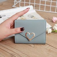 Retro Three-fold Heart-shaped Buckle Wallet main image 1