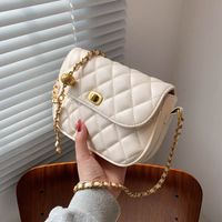 Fashion Rhombic Chain Solid Color Shoulder Messenger Small Square Bag main image 4