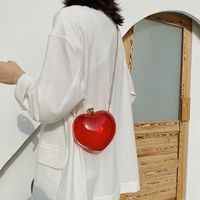 Acrylic Transparent Heart-shape Chain Shoulder Messenger Bag Wholesale main image 4