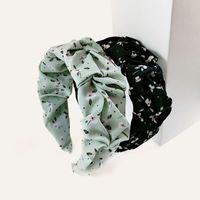 Simple Fabric Wide-brim Floral Headband main image 3