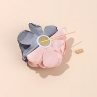 Fashion Contrast Color Flower Brooch main image 3