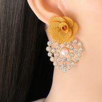 Fashion Geometric Heart-shaped Inlaid Rhinestone Flower Earrings main image 5