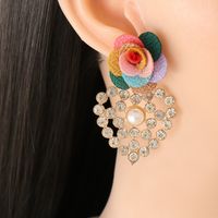 Fashion Geometric Heart-shaped Inlaid Rhinestone Flower Earrings main image 3