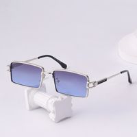 Fashion Small Box Four-leaf Clover Pattern Personality Sunglasses Wholesale main image 2