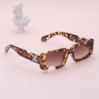 Fashion Anti-uv Small Frame Metal Sunglasses Wholesale main image 5