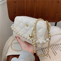 Fashion Pearl Rhomboid Embroidery Thread Shoulder Messenger Portable Bag Wholesale main image 1