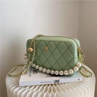 Fashion Pearl Rhomboid Embroidery Thread Shoulder Messenger Portable Bag Wholesale main image 4