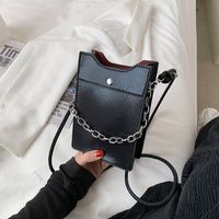 Modekette Glänzende Schulter Messenger Tragbare Kleine Quadratische Tasche Großhandel sku image 1