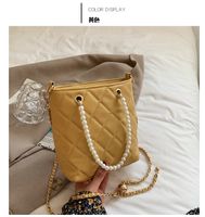 Fashion Embroidery Thread Rhombic Chain Shoulder Messenger Portable Bag Wholesale sku image 2