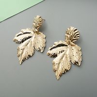 Simple Fashion Exaggerated Metal Leaf Alloy Earrings main image 2