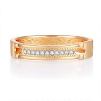 Bracelet Ouvert En Alliage De Ressort De Diamant Creux Brillant De Mode En Gros main image 2