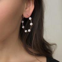Boucles D&#39;oreilles À Perles Géométriques Simples main image 4