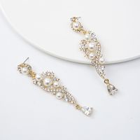 Boucles D&#39;oreilles Coréennes En Perles De Fleurs Cloutées De Diamants En Gros main image 3