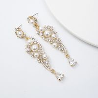 Boucles D&#39;oreilles Coréennes En Perles De Fleurs Cloutées De Diamants En Gros main image 5
