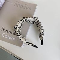 Diadema Coreana De Ala Ancha Con Nudo De Lazo En Blanco Y Negro sku image 1