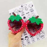 Cartoon Kinder Erdbeer Dekorative Sonnenbrille sku image 7