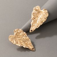 New Exaggerated Golden Leaf Earrings main image 3