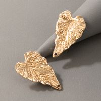 New Exaggerated Golden Leaf Earrings main image 4