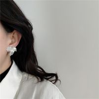 Fashion Pearl Fireworks Blooming Earrings main image 3