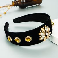 Simple Exaggerated Pearl Flower Headband sku image 2