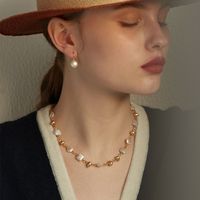 Fashion Pearl Artificial Gemstones Earrings main image 5