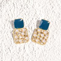 Korean Pearl Diamond Hollow Earrings main image 1