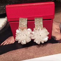 Fashion Diamond Resin White Flower Earrings main image 6