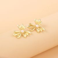 Fashion Flower Pearl Alloy Earrings Wholesale main image 5