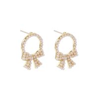 Simple Star Inlaid Pearl Alloy Earrings main image 6