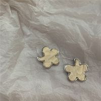 Korean Style Flower Drip Oil Resin Earrings sku image 2