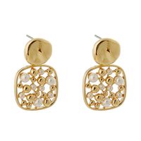 Fashion Square Pearl Hollow Short Style Pineapple Earrings main image 6