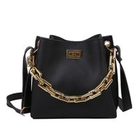 Fashion Solid Color Thick Chain Shoulder Messenger Portable Bag Wholesale main image 3