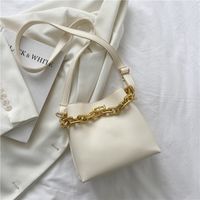 Fashion Solid Color Thick Chain Shoulder Messenger Portable Bag Wholesale sku image 1
