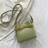 Fashion Solid Color Thick Chain Shoulder Messenger Portable Bag Wholesale sku image 2