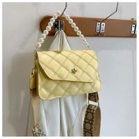 Fashion Pearl Chain Shoulder Messenger Portable Bag Wholesale sku image 2
