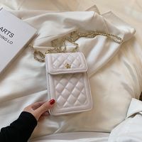 Fashion Embroidery Thread Pearl Chain Shoulder Messenger Bag sku image 1